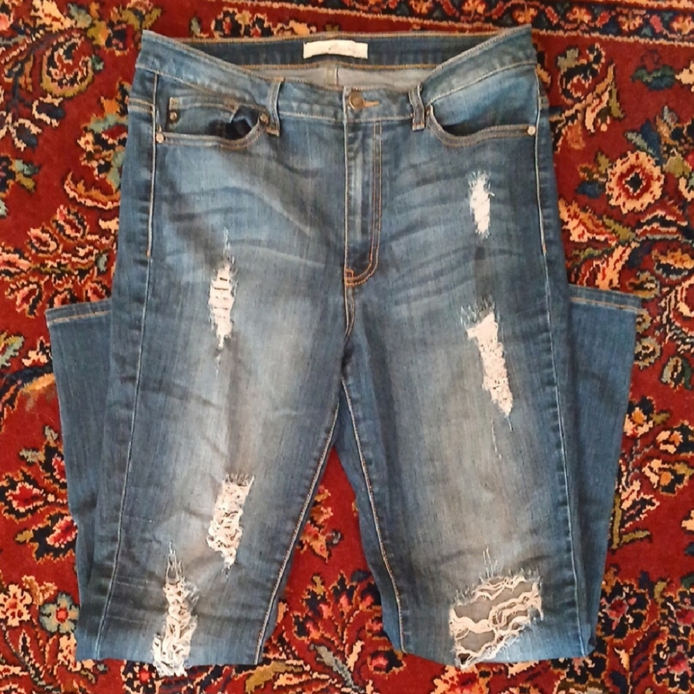 KanCan Size W13 30 Distressed Blue Jeans
